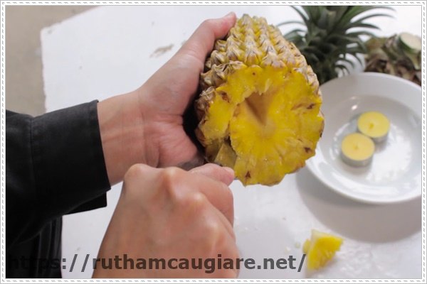 Chuẩn bị trước khi tiến hành khử mùi hôi toilet bằng trái thơm