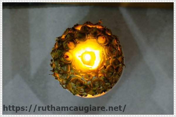 Cách khử mùi hôi toilet bằng nến thơm