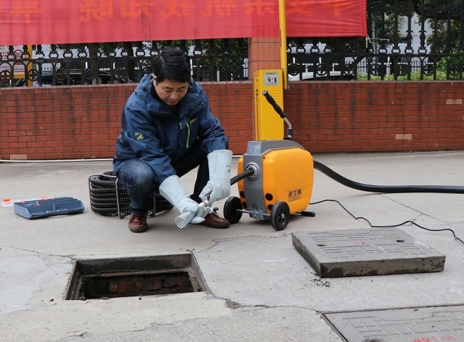 Thông cống nghẹt quận 11 Vạn Phát có nhiều năm kinh nghiệm trong ngành