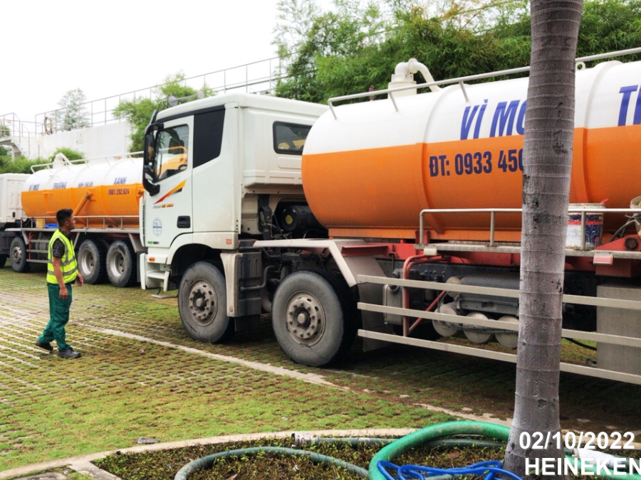 Dịch vụ thu gom b&ugrave;n thải c&ocirc;ng nghiệp với quy tr&igrave;nh nhanh ch&oacute;ng