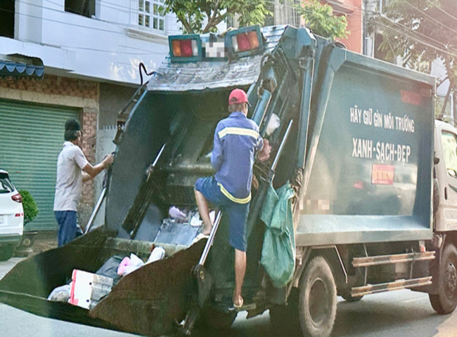 Dịch vụ thu gom r&aacute;c thải sinh hoạt gi&aacute; cực tốt