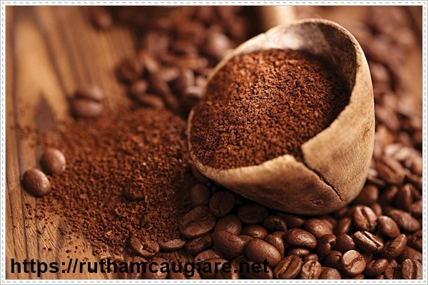 Xử lý mùi hôi ẩm mốc trong phòng bằng bã café và trà