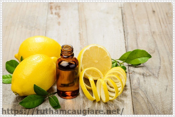 Khử mùi hôi nhà vệ sinh bằng tinh dầu chanh